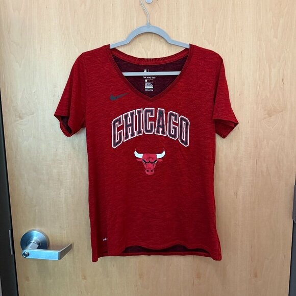 Nike Chicago Bulls Dri-FIT Red Tee Women’s M - Picture 1 of 3